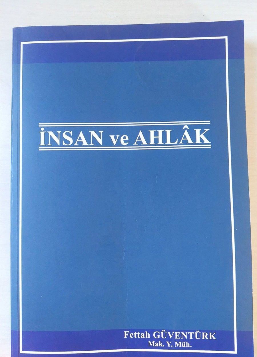 İnsan ve Ahlak — kitap kapağı